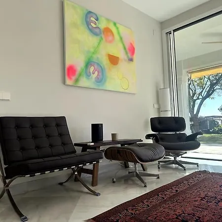 Privada Con Piscina En Villa *