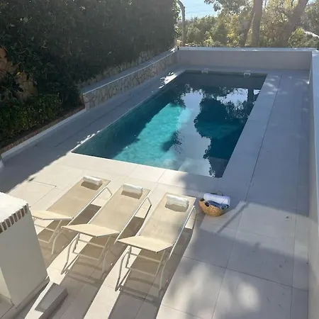 Privada Con Piscina En Malaga