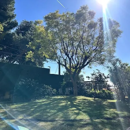 Villa Privada Con Piscina En *