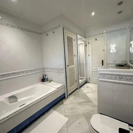 Privada Con Piscina En Malaga