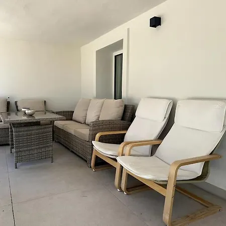 Privada Con Piscina En