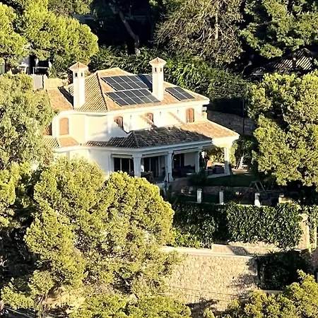 Privada Con Piscina En Villa